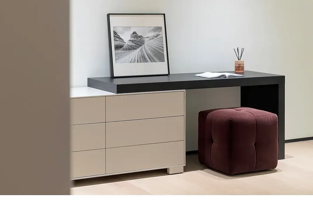 Plain Homeland Slider Three Item 2