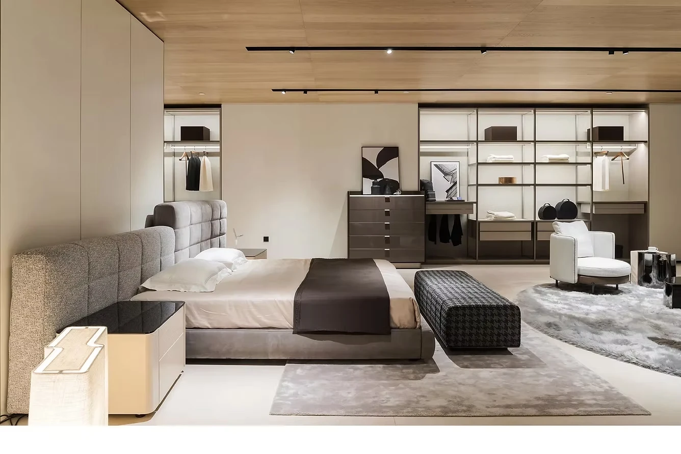 Plain Homeland Slider Three Item 3