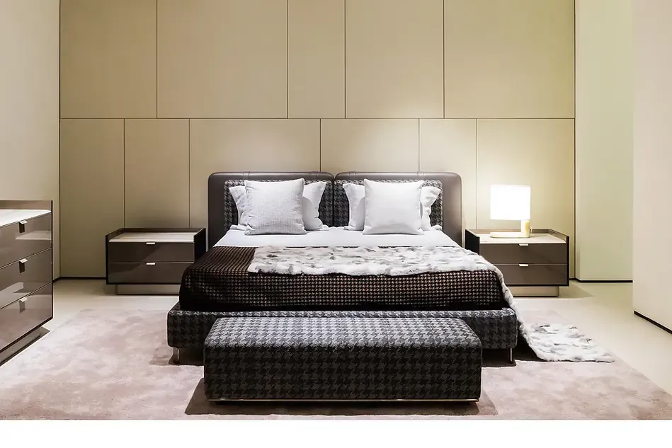 Plain Homeland Slider Three Item 1