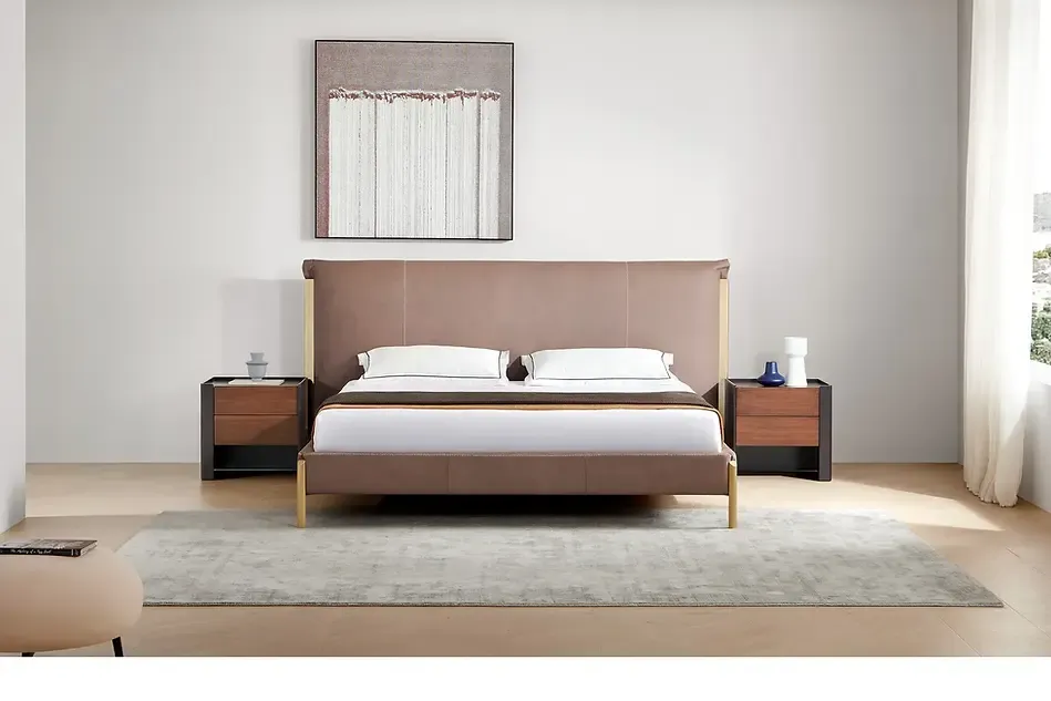 Plain Homeland Slider Three Item 1