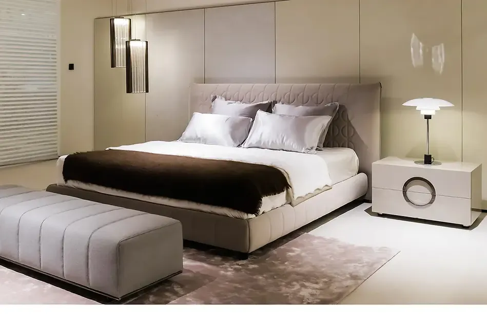 Plain Homeland Slider Three Item 1