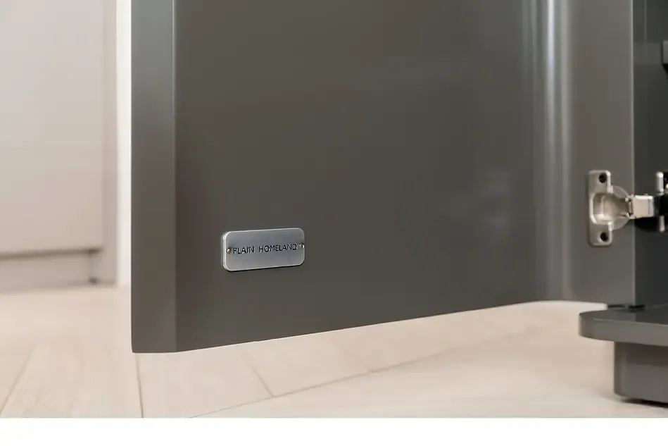 Plain Homeland Slider Three Item 4