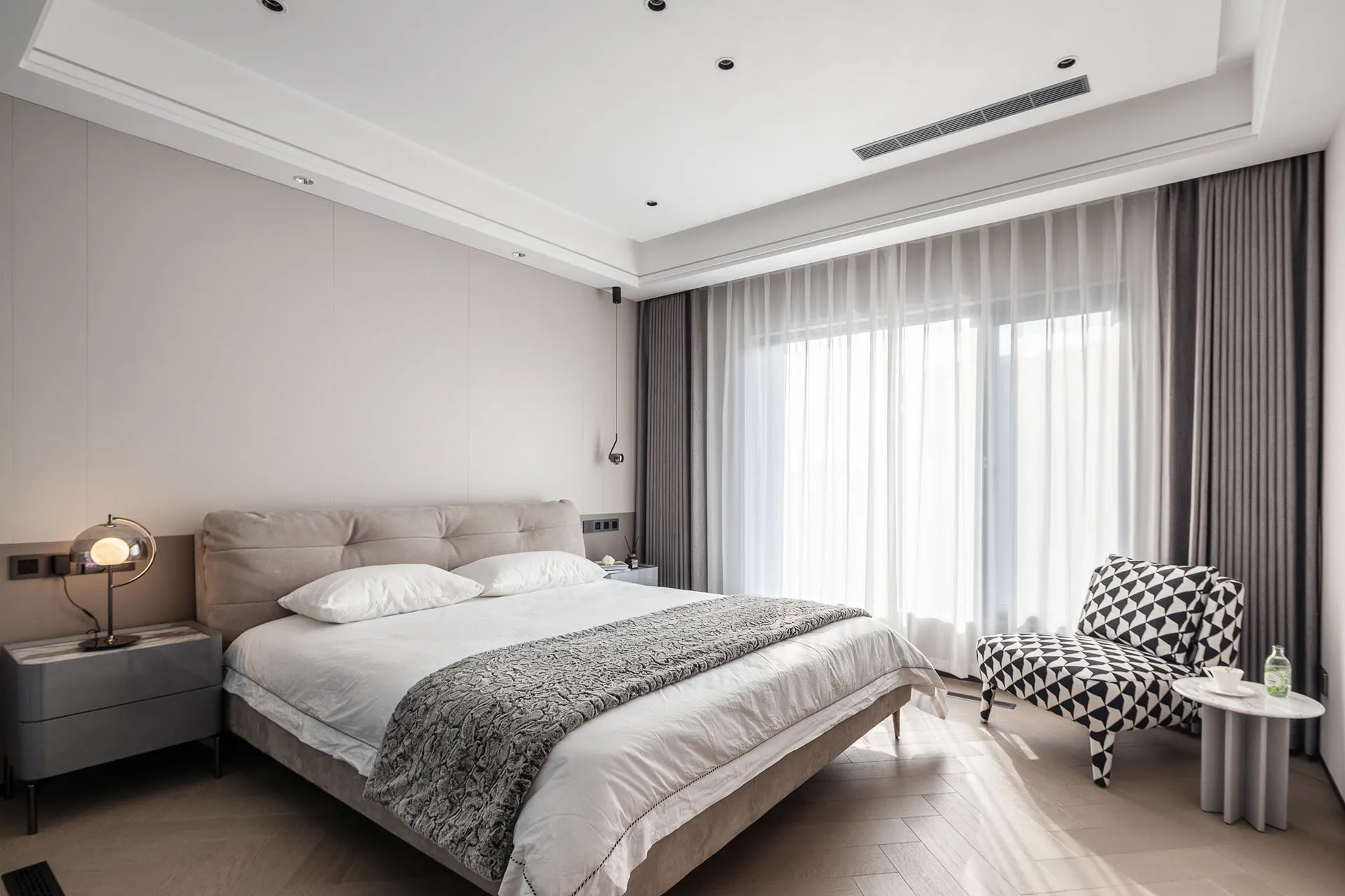 Plain Homeland Slider Three Item 1