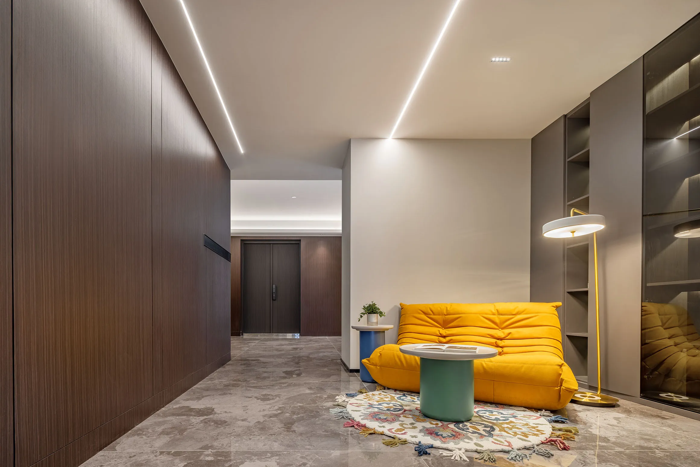 Plain Homeland Slider Three Item 7