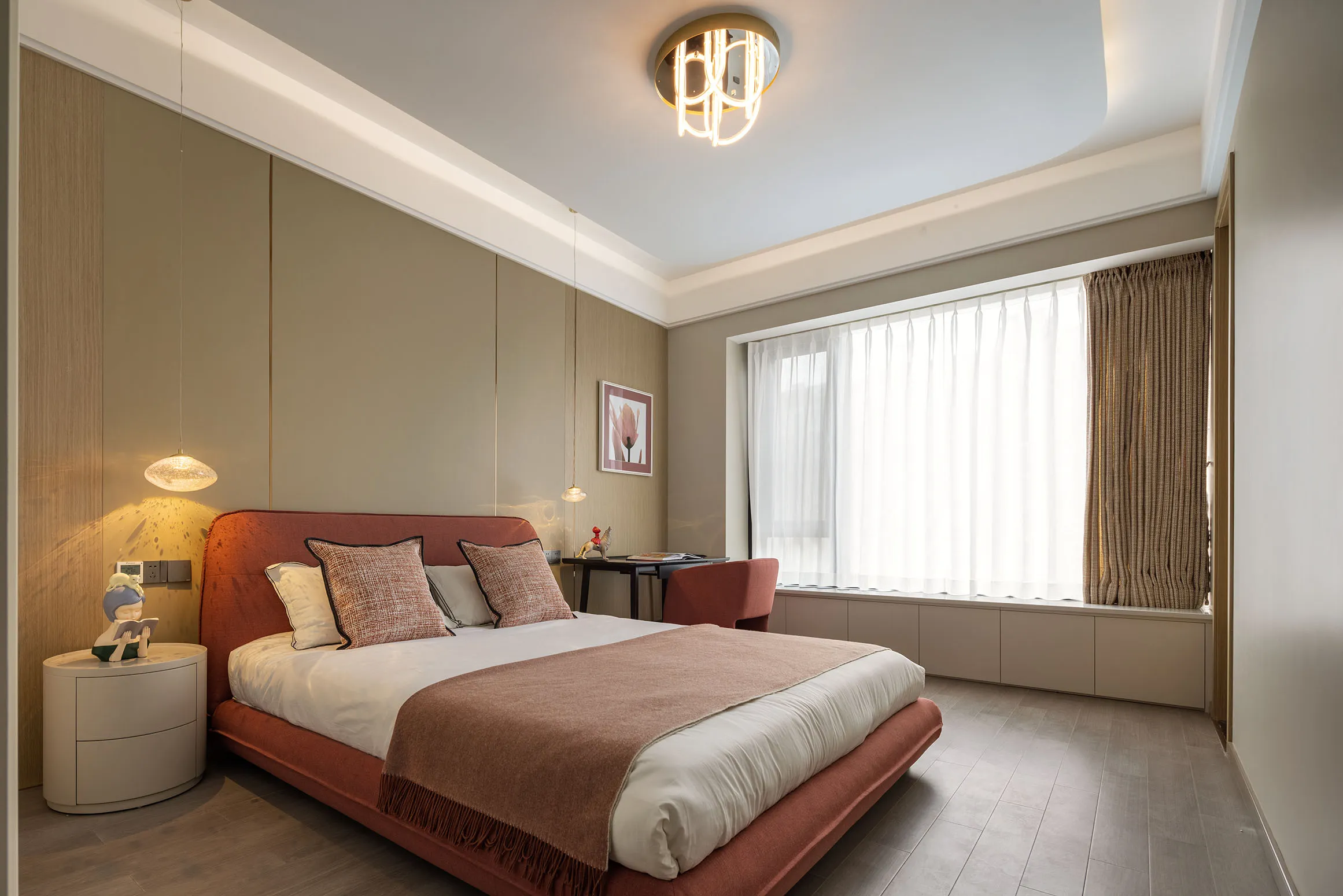 Plain Homeland Slider Three Item 6