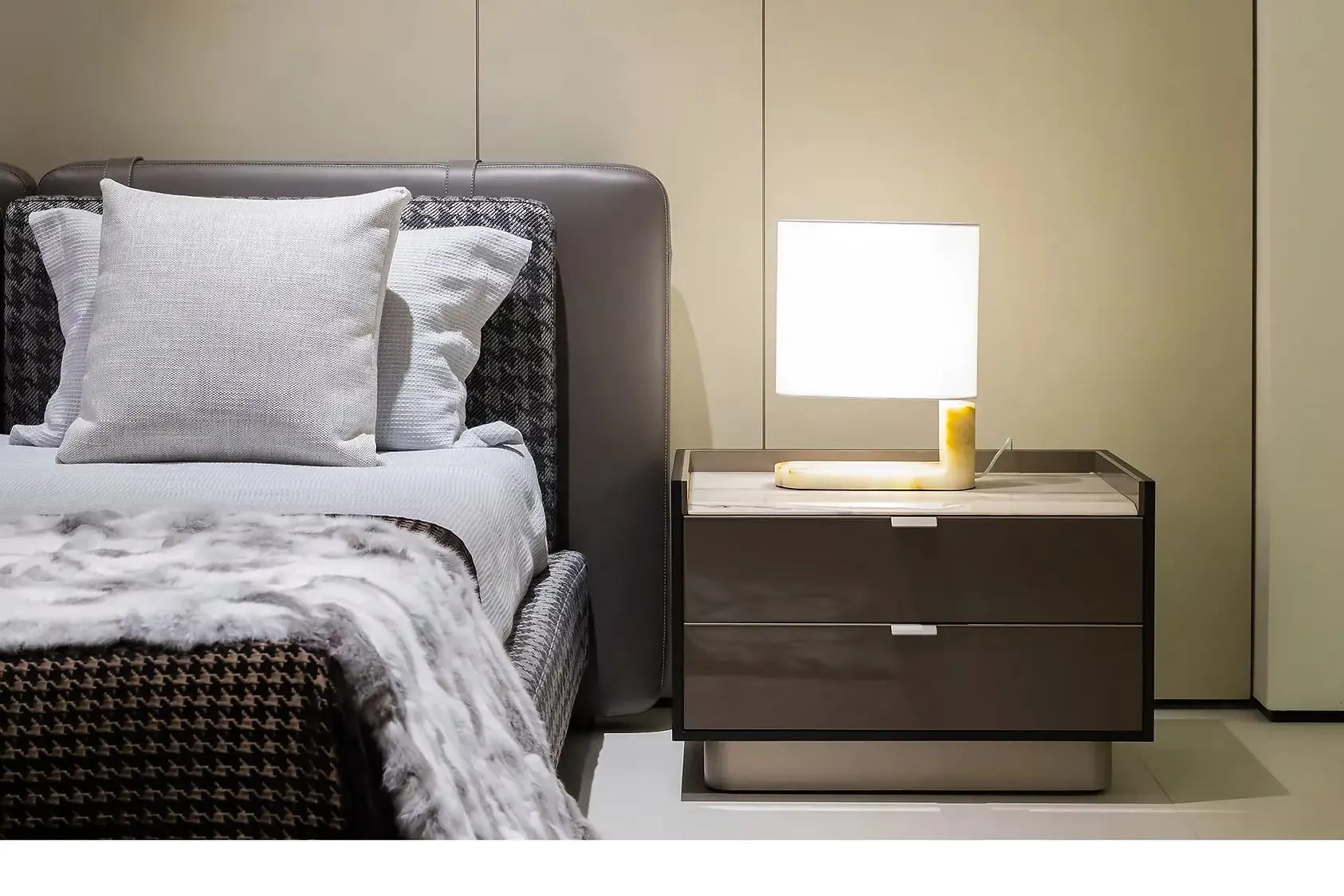 Plain Homeland Slider Three Item 2