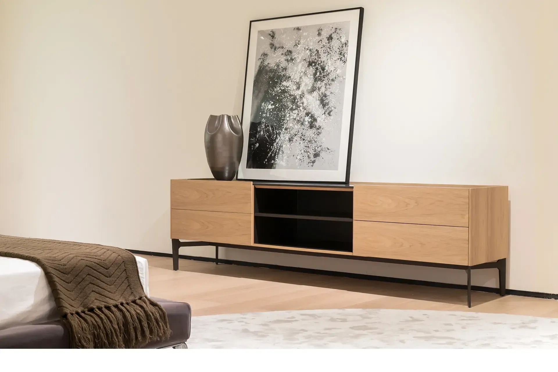 Tủ trang trí dáng ngang, ván ép MDF hiện đại – DELI