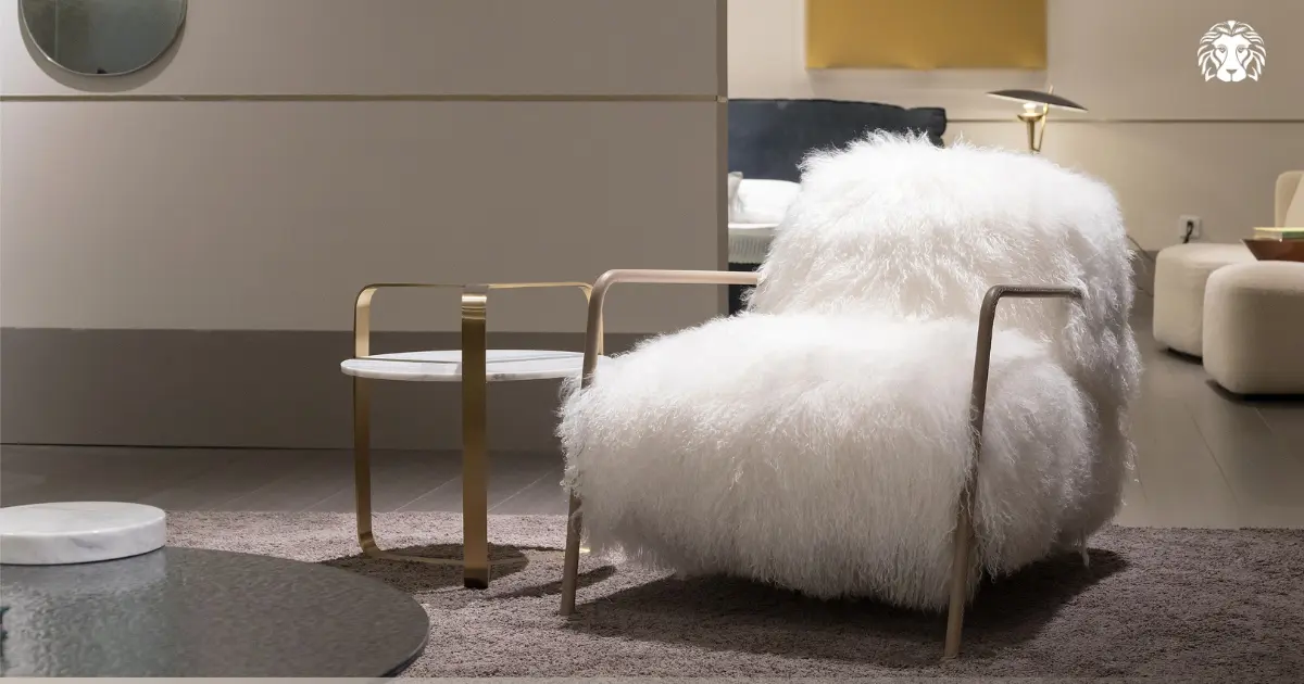 Sofa đơn bọc lông mềm mại phù hợp cho những không gian cần điểm nhấn nhẹ nhàng