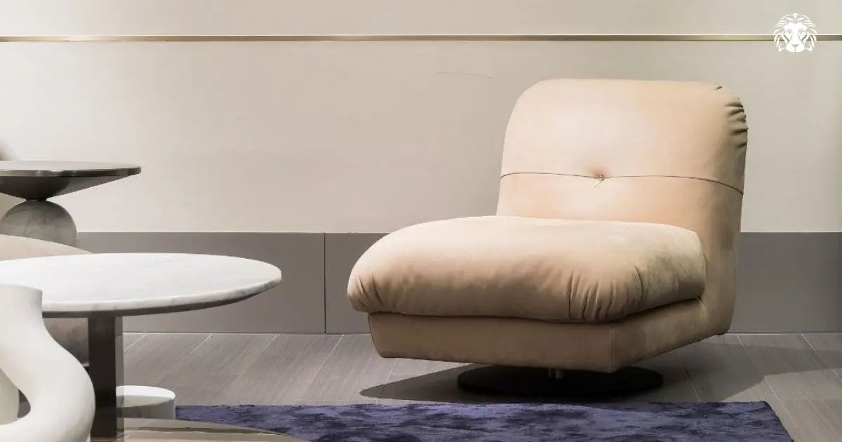 Sofa đơn bọc nỉ phù hợp với những ai ưu tiên cảm giác ngồi êm và thoải mái