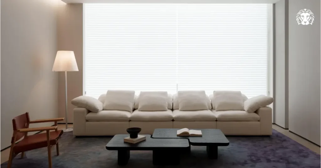 Sofa phòng khách nhỏ phong cách Japandi mang thiết kế tối giản và ấm cúng
