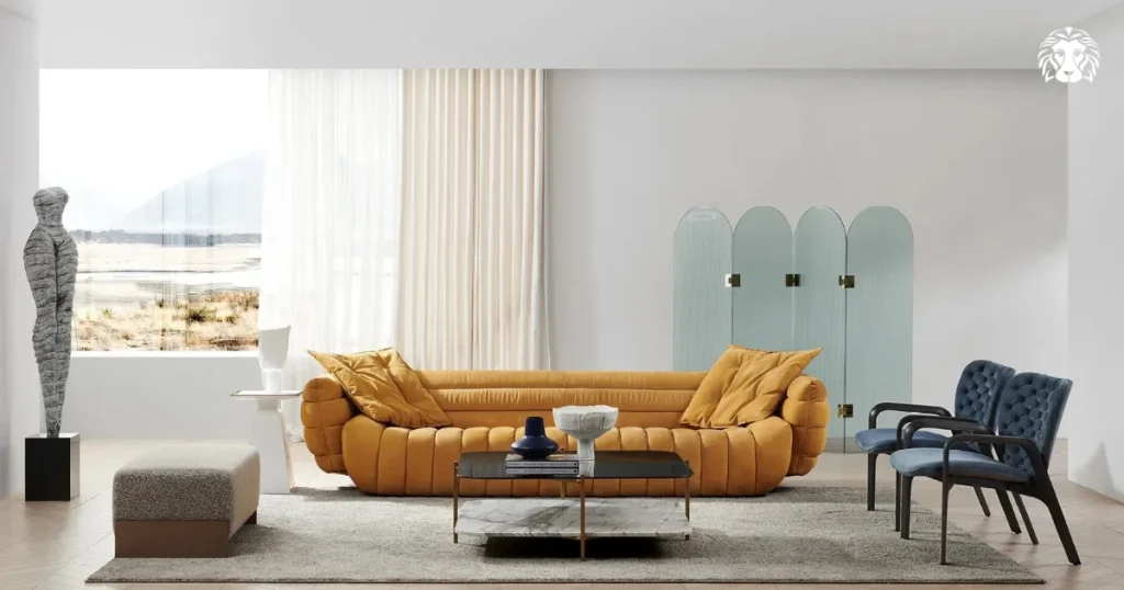 Sofa màu vàng nổi bật, ấm áp, giúp không gian rạng rỡ và tạo điểm nhấn đầy sức sống