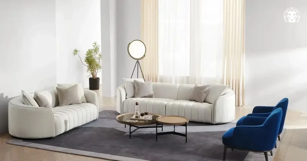 Không gian phòng khách hiện đại với sofa sáng màu và thiết kế thanh lịch