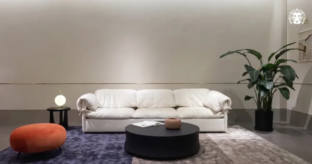 Sofa chữ I bọc vải hoặc nỉ được ưa chuộng nhờ cảm giác mềm mại