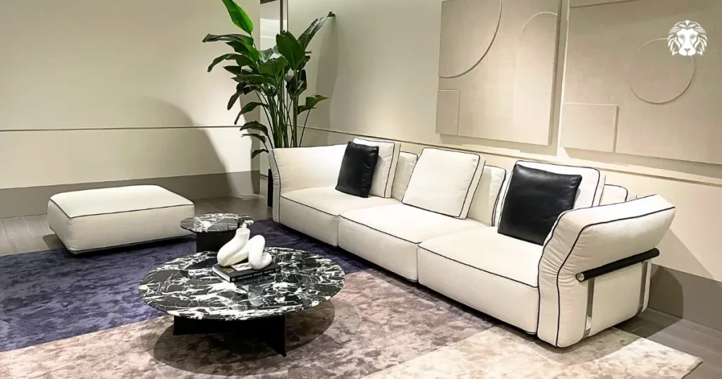 Sofa văng có thiết kế thẳng gọn gàng với phần lưng tựa liền mạch