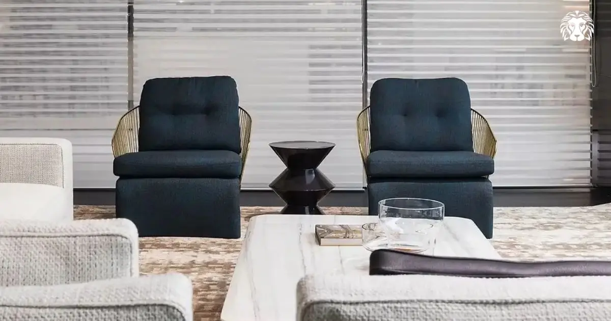 Mẫu ghế sofa đơn da bò Plain Homeland tạo điểm nhấn sang trọng cho không gian phòng khách