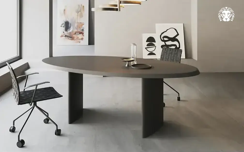 Bàn ăn DT53353-1A sở hữu mặt bàn oval bo cong mềm mại cùng chân trụ đồng bộ, phù hợp với phòng ăn hiện đại.