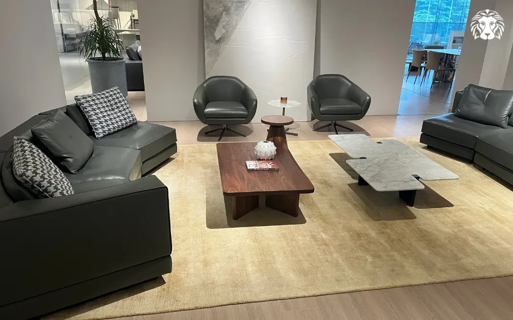 Bàn trà gỗ chữ nhật tạo tỷ lệ cân đối với sofa thẳng và phù hợp những phòng khách có bố cục kéo dài theo chiều ngang.