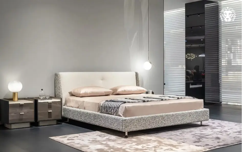 Chất vải lanh tự nhiên mộc mạc thoáng khí kết hợp gam màu trung tính mang đến giấc ngủ thư thái.